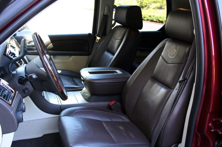  Cadillac Escalade Platinum Hybrid 2011 года  (фото 40 из 60)